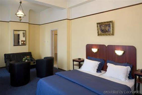 Hotel Antwerp Billard Palace Szoba fotó